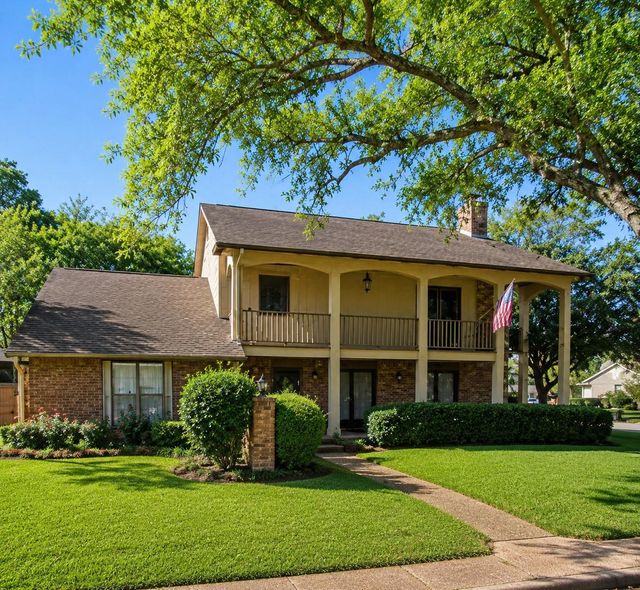 2619 Bermuda Dunes Dr — Quail Valley Eldorado