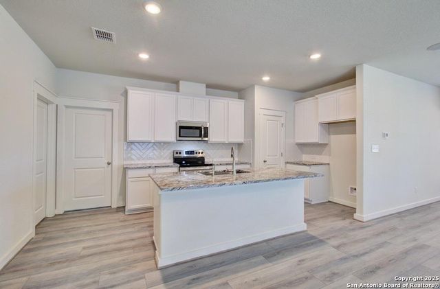 2703 Echinacea Path — PRAIRIE GREEN
