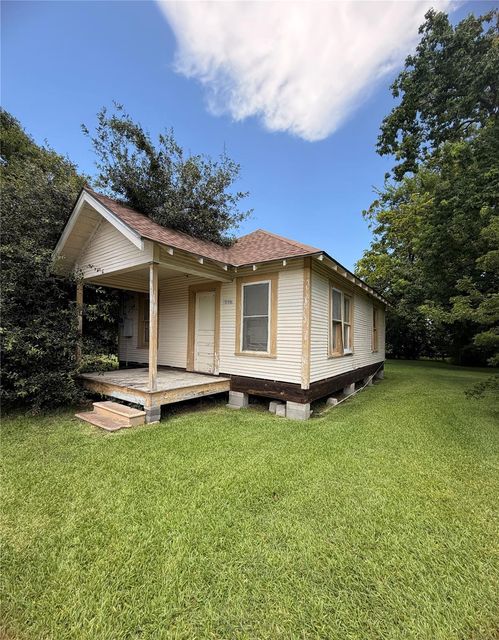 1508 Elm St — Pelly Sec 01