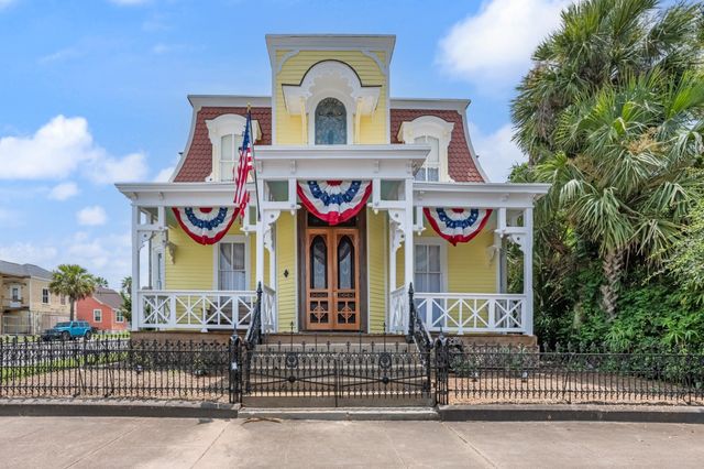 1301 Broadway St — Galveston Townsite