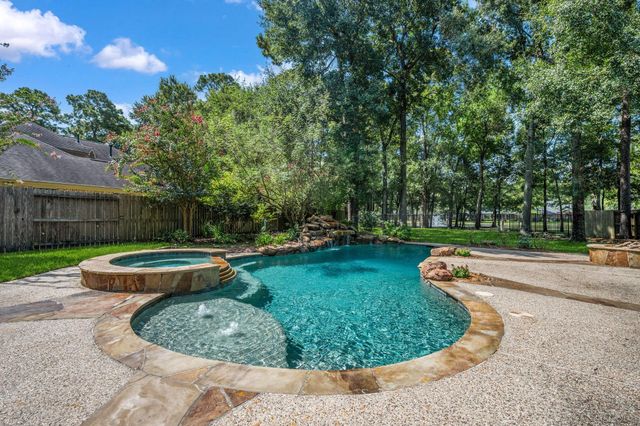12502 Cedar Key Trl — Eagle Springs