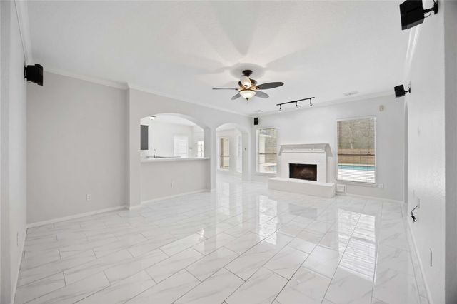 15 Finetta Ln — Country Manor Inc