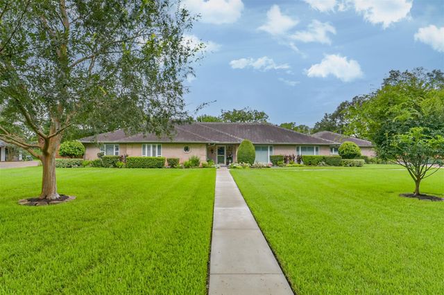 3210 Nottingham St — A C H & B