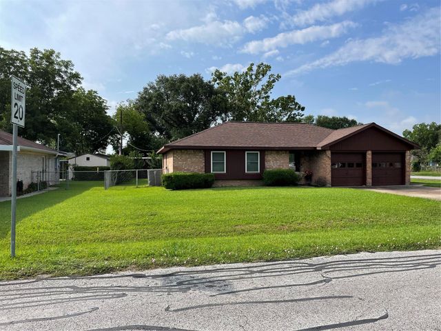1733 Brumbelow St — Fred E Klauke Add