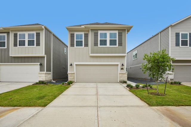 1019 Cedar Place Ln — Parkway Commons