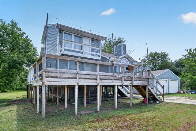 5527 County Road 155 X77511 — I & G N R R