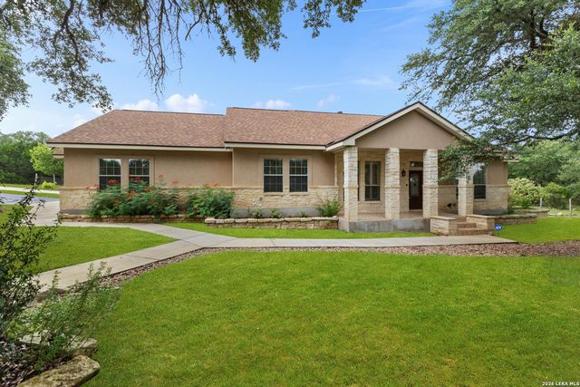 128 Comal Oak — Comal Trace