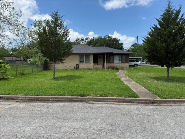 1800 Carlisle St — Lucille K Dyer