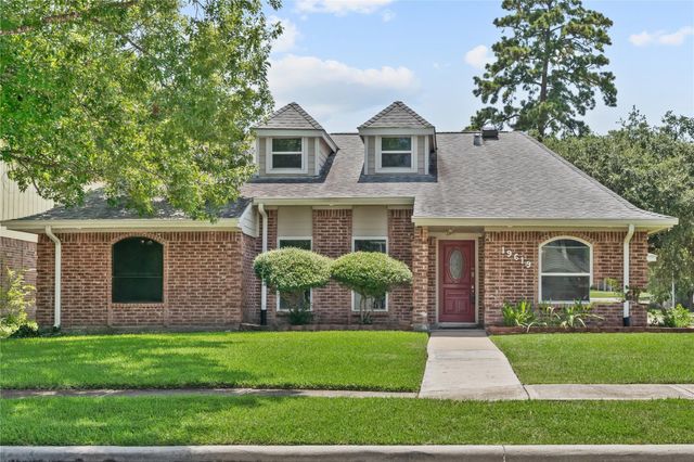 19619 Pine Cluster Ln — Pines Atascocita