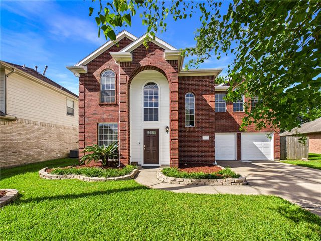 3006 Bay Breeze Dr — Centerfield