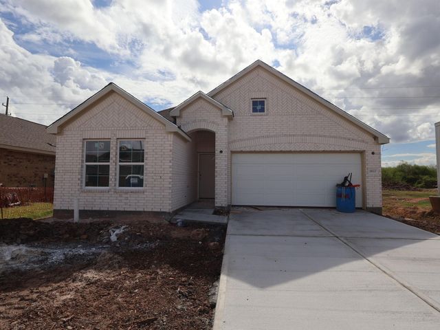 1822 Weeping Hollow Dr — Miller's Pond