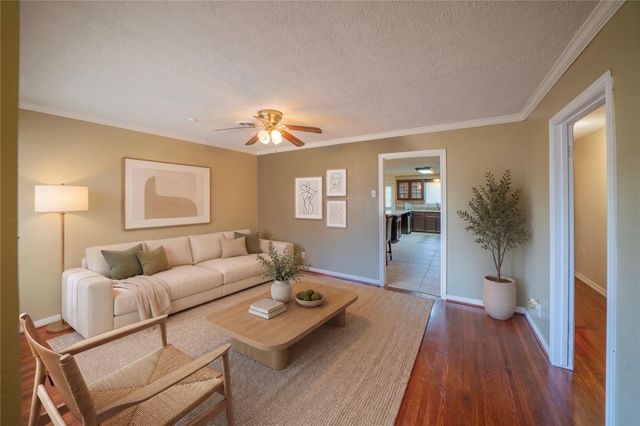 726 Skylark Rd — Queens Oaks Sec 01