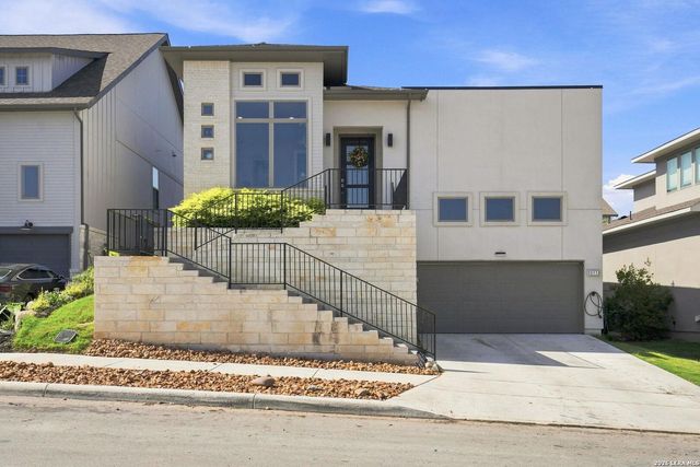 311 Navarro — ESPERANZA