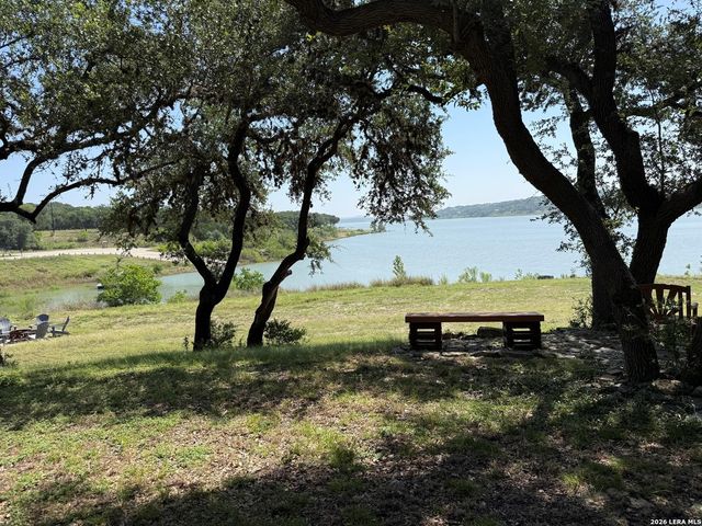 265 OAK HIDEAWAY DR — OAK HIDEAWAY