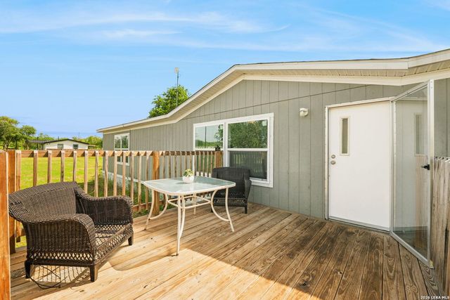 8954 County Road 128 — J DE LA GARZA SUR