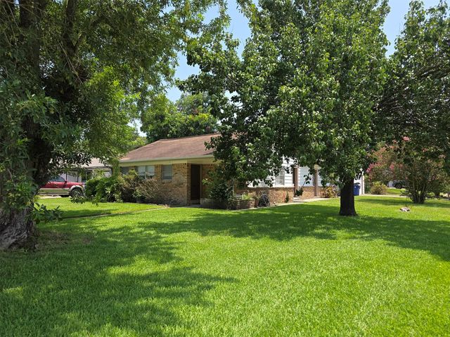 31 14th Ave N — Texas City