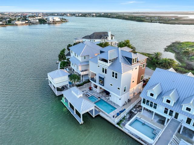 3430 Treasure Cir — Pirates Cove 5