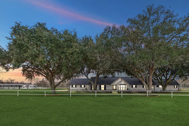 6911 Oak Ln — Rand & Penn