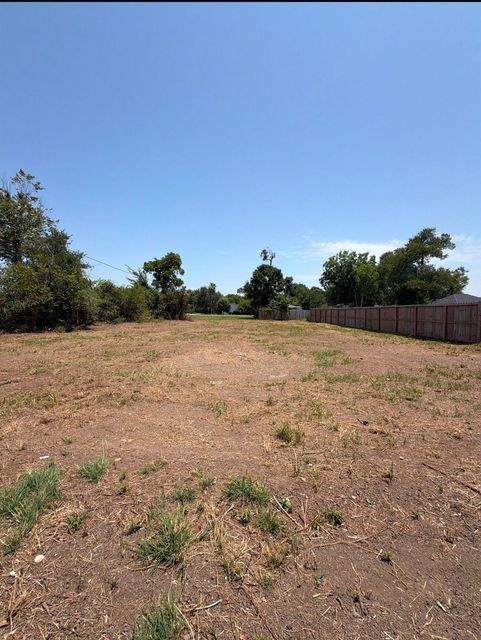 2110 parkview ln — Bay Front add To La Porte