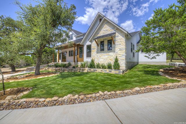 381 MEXICAN HAT DR — MYSTIC SHORES