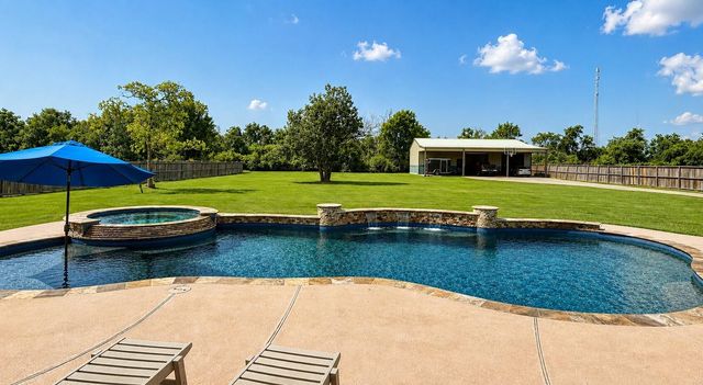 5118 Landon Ln — Falcons Point Sub
