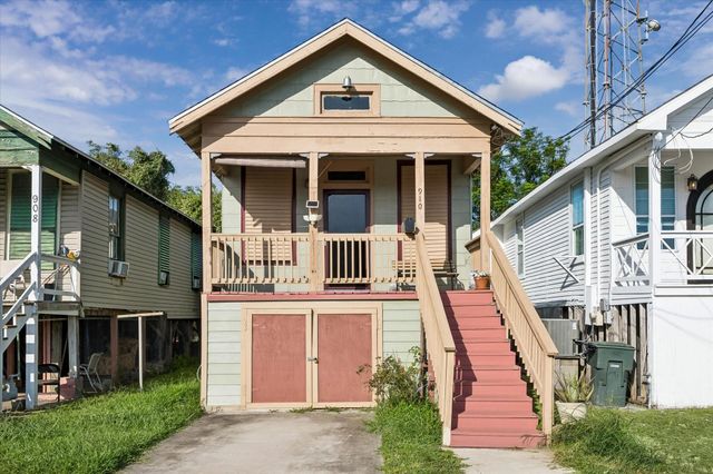 910 32nd St — Galveston Townsite
