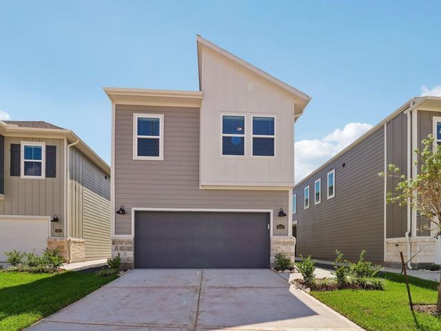 1011 Cedar Place Ln — Parkway Commons