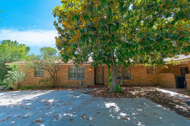 104 Braeburn Circle — Riverhill