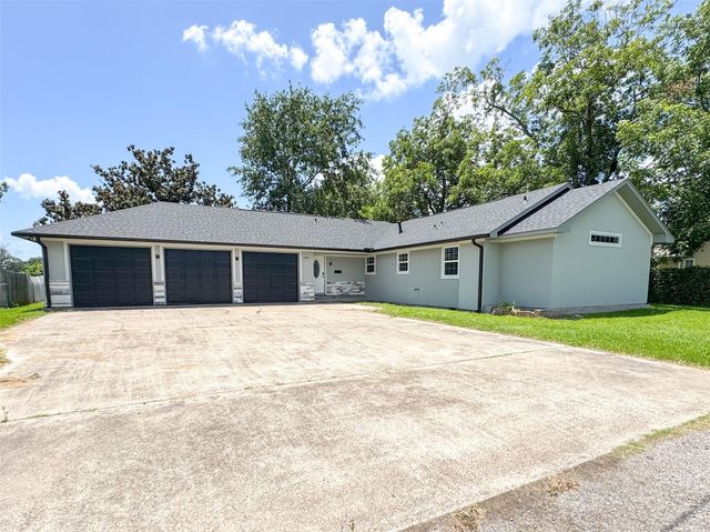 204 Dyer St — Pringle Sec 02