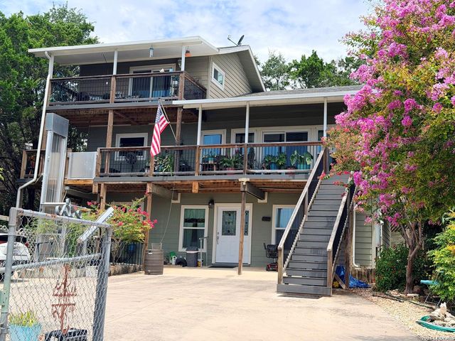 1135 LAKEBREEZE DR — Canyon Lake Hills