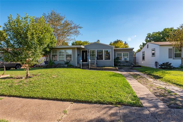 809 12th Ave N — Texas City