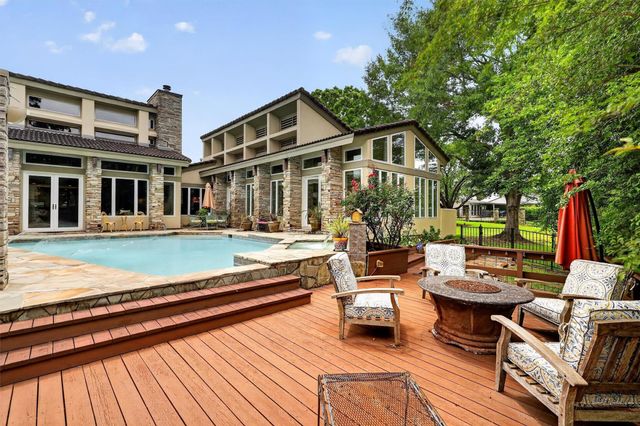 8215 Amber Cove Dr — Atascocita Shores Sec 02