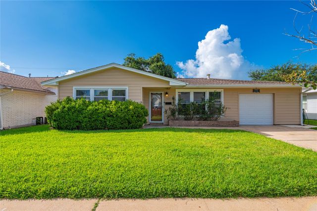 7109 Poplar Dr — Gulf Village 1