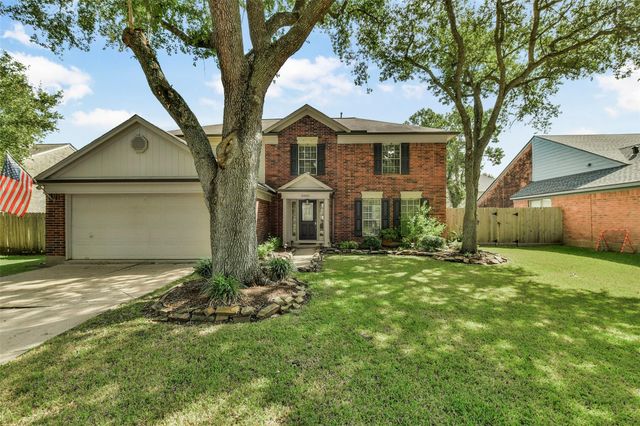3905 Spring Circle Drive W — Springfield
