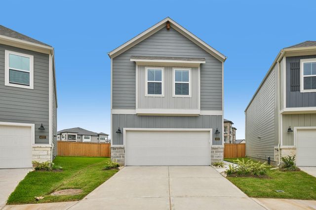 1003 Cedar Place Ln — Parkway Commons