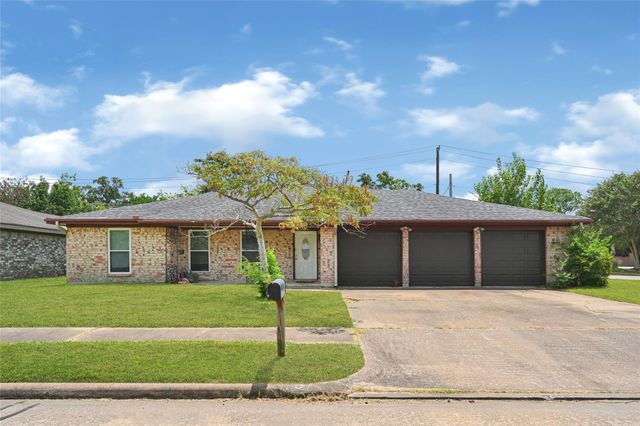 5225 Creekview Dr — Glen Meadows Sec 01