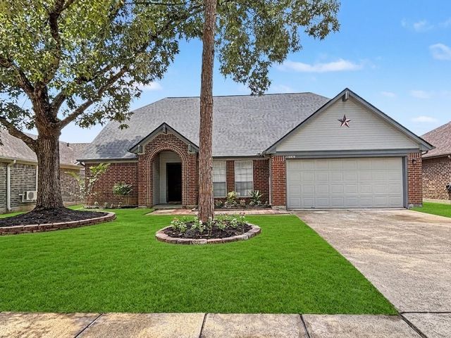15810 Pilgrim Hall Dr — Heritage Park Sec 13