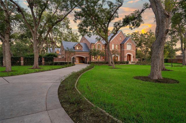 1802 Forest Gate Cir — Greatwood Estates Sec 1