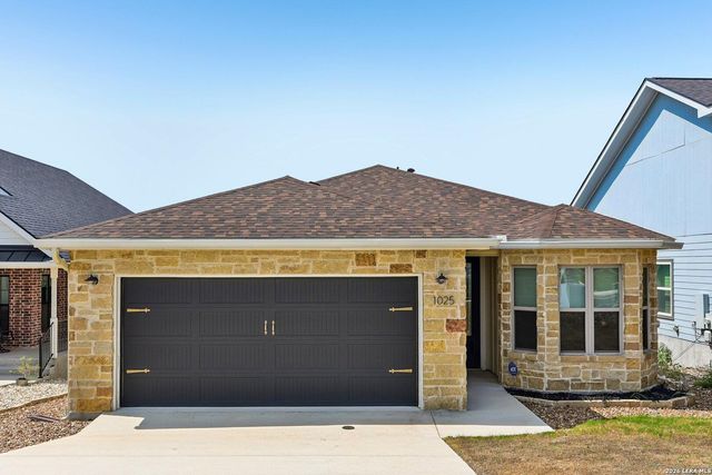 1025 Roanoke — Keystone III