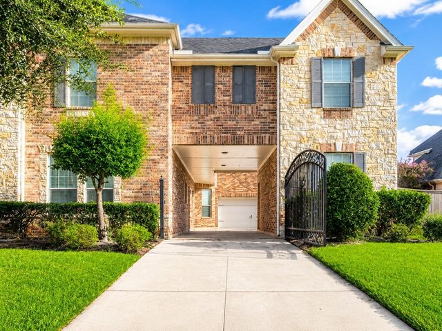 7810 Trinity Hills Ln — Fall Crk