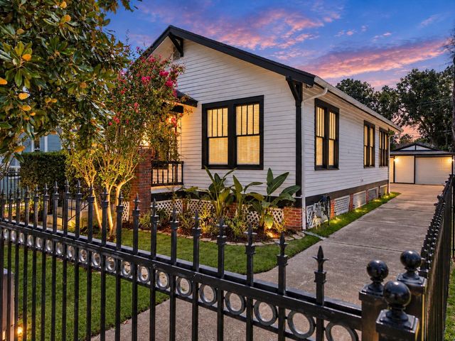 4713 Avenue R — Forman A Ne 130