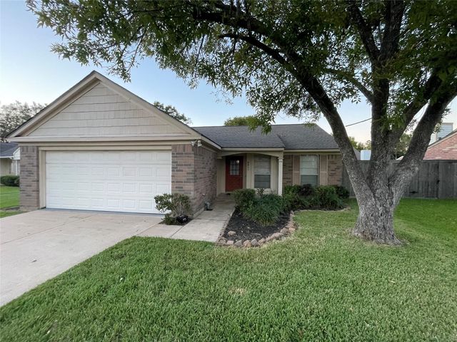 4411 Treasure Trl — Lakefield