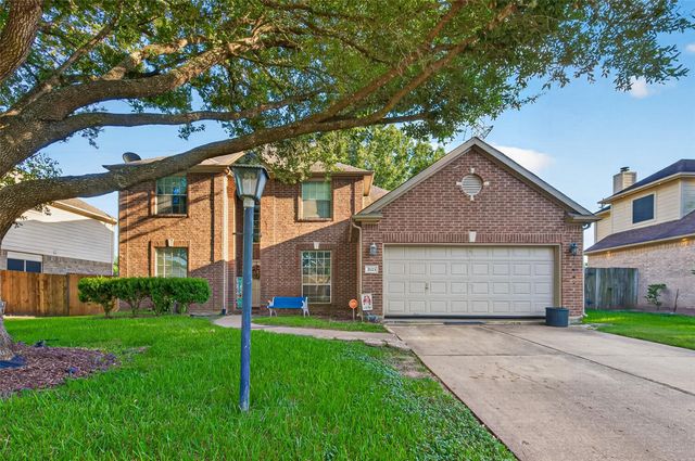 2123 Long Rock Dr — Meadowcreek