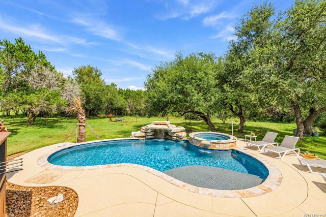 859 INDIGO RUN DR — COMAL TRACE
