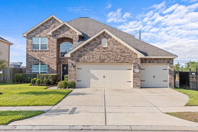 23310 Bordeaux Dr — Marthas Vineyard Sec 1