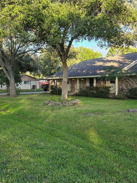 2505 Mary Ave — Longwood Park