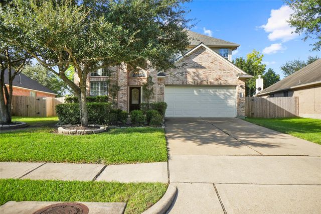 2322 Diamond Springs Dr — Shadow Creek Ranch Sf1-Sf2-Sf3