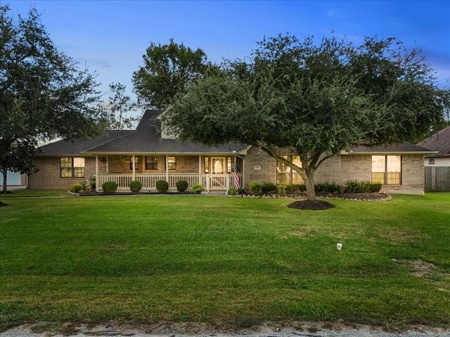 105 Canal Dr — Tower Estates