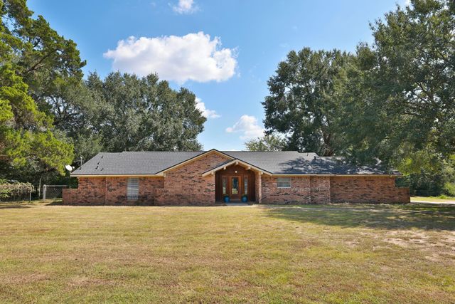 22010 Buescher Rd — na
