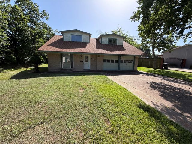 501 S Holmes St — Bay Front Laporte